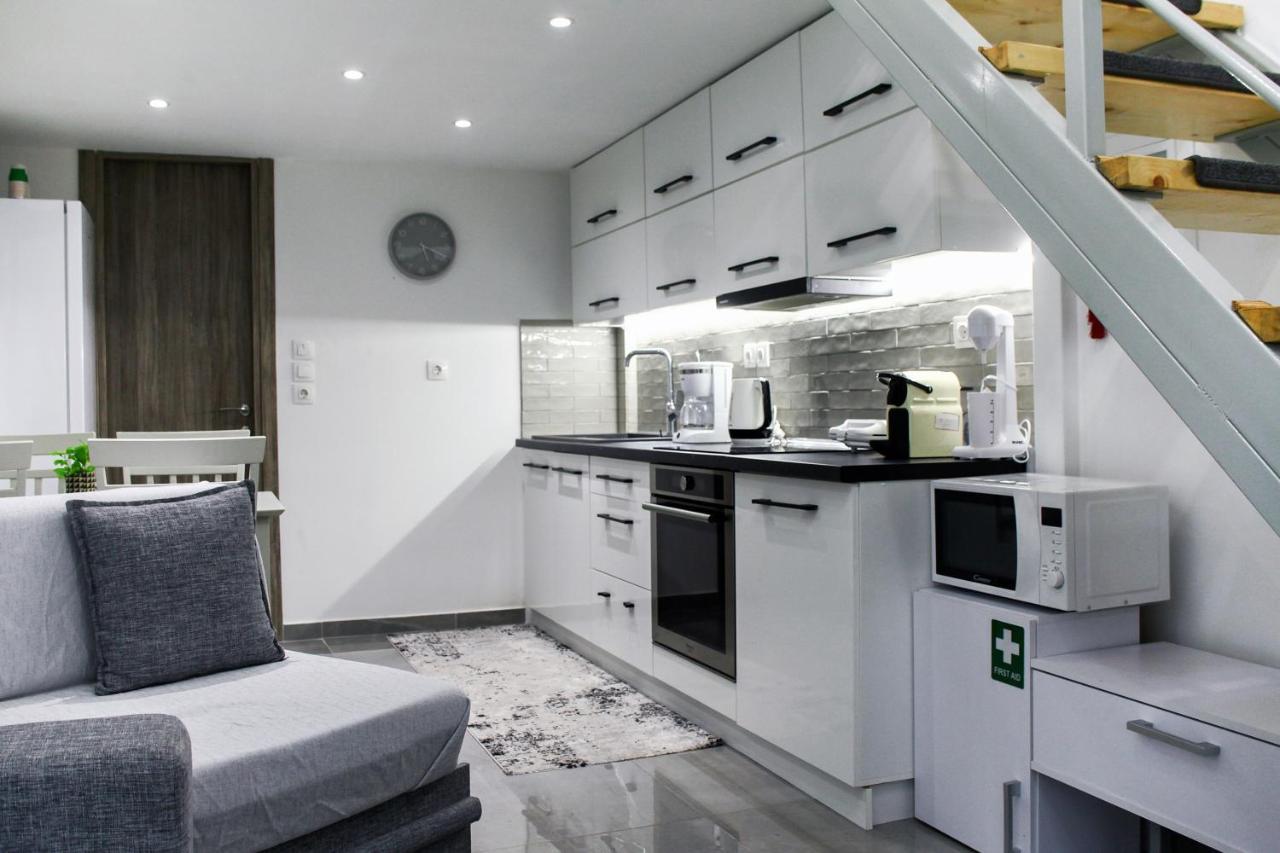 Dimosthenis_Loft1 Athens Luaran gambar