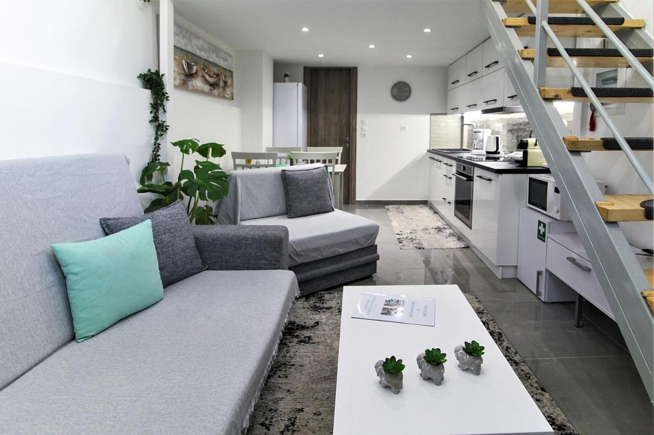 Dimosthenis_Loft1 Athens Luaran gambar